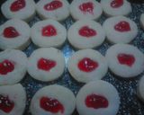 Foto del paso 6 de la receta: Masitas de limon con corazón de frutilla.!