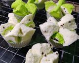 Foto langkah ke 7 dari resep Bolu kukus (akhirnyaa) mekar...😁.