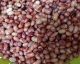 Foto del paso 2 de la receta: 🫘Alubias de Anguiano (caparrones) estofadas🧅🥔🫑