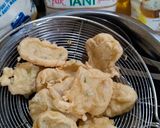 Foto langkah ke 3 dari resep Bakwan Tepung Tapioka Cap Pak Tani Gunung.