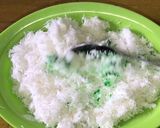 Foto langkah ke 2 dari resep Kue Awug-Awug Pandan Lumer.