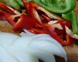 Hình bước làm 1 của món Chả cá xào ớt chuông