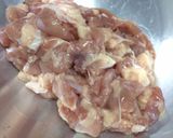 รูปขั้นตอนการทำที่ 1 ของ กะเพราเอ็นไก่ทอด (น้ำเยิ้ม)