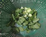 Foto langkah ke 1 dari resep Tumis toge sawi hijau simpel.