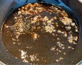 Hình bước làm 2 của món Gà Kho Sả Ớt