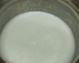 A picture of step 5 of Shahi strawberry Delight.