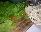Foto langkah ke 4 dari resep Mie Ayam homemade.