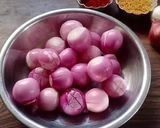 सिंधी प्याज़ का अचार (sindhi pyaz ka achar recipe in Hindi) रेसिपी चरण 1 फोटो