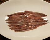 Foto del paso 10 de la receta Anchoas prematuras con solo quince días en salazón