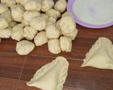 A picture of step 3 of Empanadas 😍.