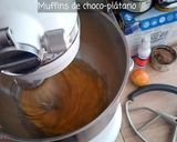 Foto del paso 4 de la receta: Brownie muffins de nueces y plátano (sin gluten)