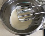 A picture of step 2 of Eggless Mango Mousse.