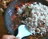Foto langkah ke 4 dari resep Serundeng Teri Tempe Pedas.