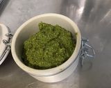 Une image de l'étape 9 de Pesto de fanes de radis à l'ail, tomates séchées, citron confit et parmesan.