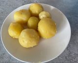 Foto del passaggio 1 della ricetta Kroppkakor - gnocchi ripieni svedesi