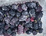 Une image de l'étape 1 de Brochettes melon / mûre violette.