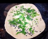 તંદૂરી બટર સેસમ કોરિએન્ડર નાન (Butter Sesame Coriander Naan) રેસીપી સ્ટેપ1ફોટો