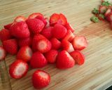 A picture of step 1 of Strawberry Jelly.