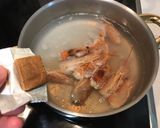 Foto del paso 2 de la receta Sopa de cabezas de gambas