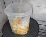 Foto langkah ke 5 dari resep Asinan Mangga Pedas Manis.