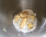 Une image de l'étape 2 de Pâte brisée sucrée aux deux laits.