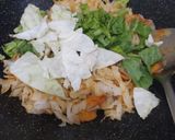 Foto langkah ke 2 dari resep Kwetiau Goreng Udang.