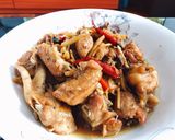 Hình bước làm 2 của món Gà kho gừng