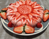 Foto del paso 4 de la receta: Bavaroise de fresas con nata sin azúcar 🌺