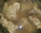 Foto langkah ke 2 dari resep Soup Iga Babi Sawi Asin.