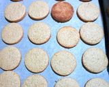 Foto del paso 9 de la receta: Alfajores de avena, rellenos con dulce de leche. Sin balanza