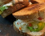 Foto del paso 5 de la receta: Sándwich tostado de palta y pollo