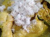 Ayam goreng serundeng kelapa