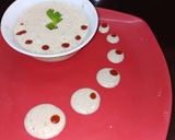 A picture of step 2 of Tzatziki dip.