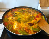 Foto del paso 3 de la receta: Paella de pollo/conejo para dos