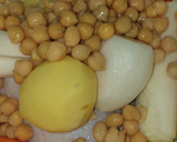 Foto del paso 1 de la receta: Caldo de pollo con verduras olla gm