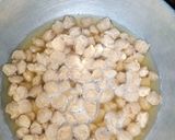 सोया चंक्स ग्रीन ग्रेव्ही (Soya Chunks Green Gravy Recipe In Marathi) रेसिपी स्टेप 3 फोटो 