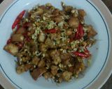 Foto langkah ke 4 dari resep Tumis Tahu Tempe Pedas Manis.