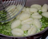 Foto del paso 5 de la receta: Festival de pestos: 6 de rúcula