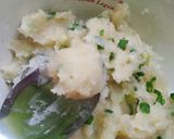 Foto langkah ke 3 dari resep Cucur Bawang.