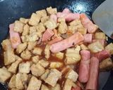 Foto langkah ke 3 dari resep Tempe dan Sosis Masak Saus Tomat.