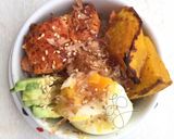 A picture of step 4 of Salmon With Pumpkin And Avocado Rice Bowl.