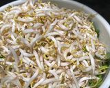 Foto langkah ke 1 dari resep Urab kangkung toge.