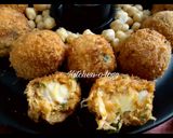 A picture of step 1 of Chicken Balls.