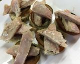 Foto del paso 3 de la receta Canapés de ventresca en 5 minutos