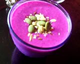A picture of step 3 of Dragon Fruit Shake.