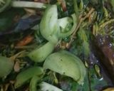 Foto langkah ke 5 dari resep Oseng-oseng Bunga Pepaya.