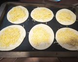 Foto del paso 1 de la receta: Mini Pizzas sin Salsa 😁