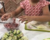 Hình bước làm 2 của món Canh bắp cải cuộn thịt