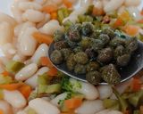 Foto del paso 1 de la receta: Ensalada tibia de Salmón, alubias y queso salsa roquefort
