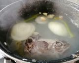 Foto del paso 1 de la receta: Caldillo de congrio Nerudiano